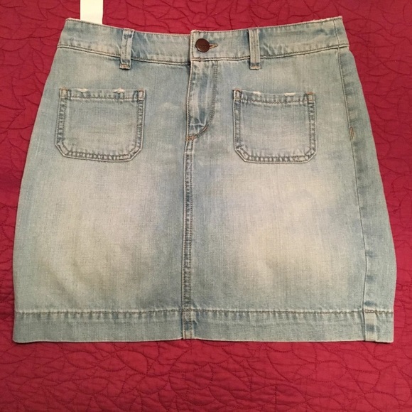 NEW Ann Taylor Loft jean light denim mini skirt faded - Picture 3 of 4